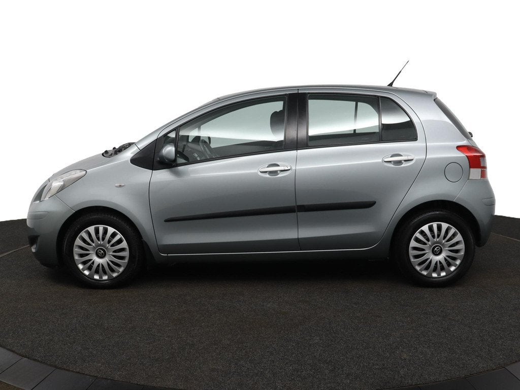 Toyota Yaris 1.3 VVTi Aspiration | Automaat | Airco | Trekha, Auto's, 750 kg, 4 cilinders, Bedrijf, Automatische klimaatregeling
