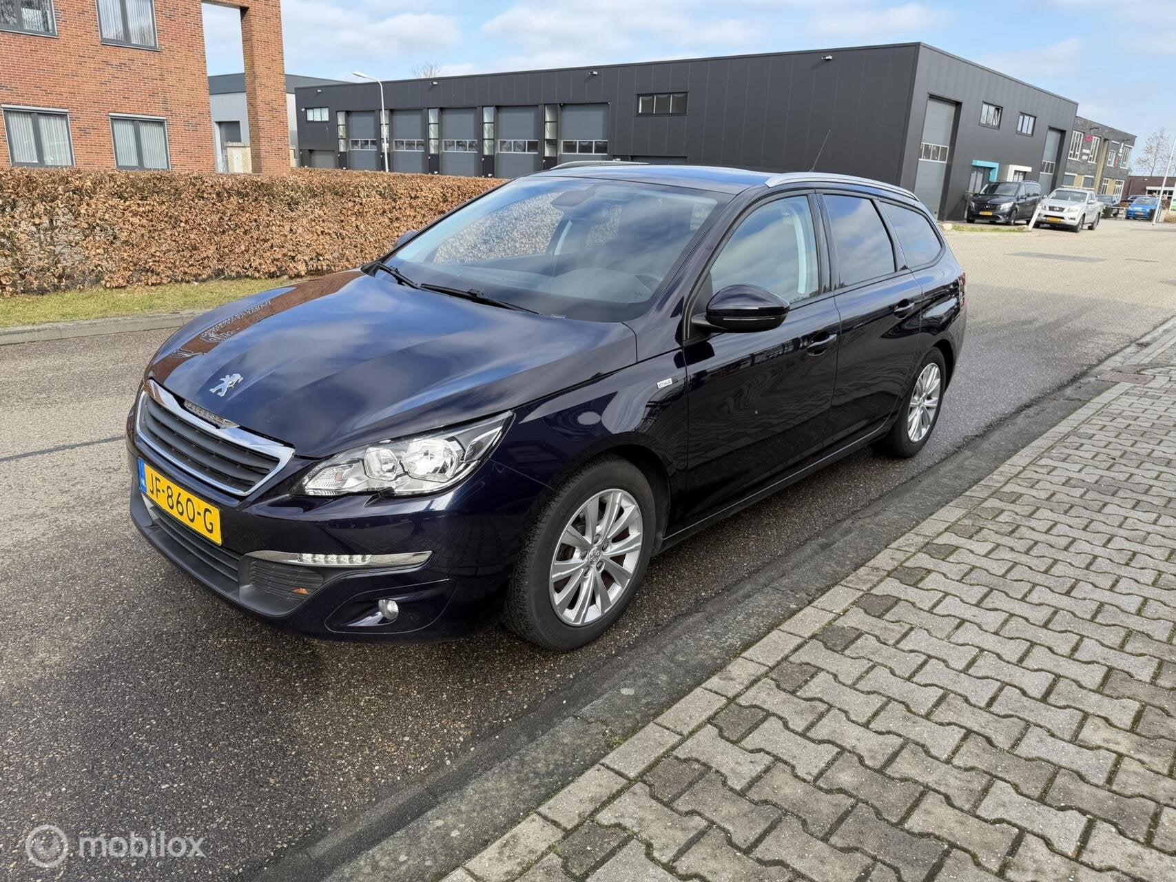 Peugeot 308 SW 1.2 PureTech Allure, Auto's, Voorwielaandrijving, Gebruikt, Euro 6, 1199 cc