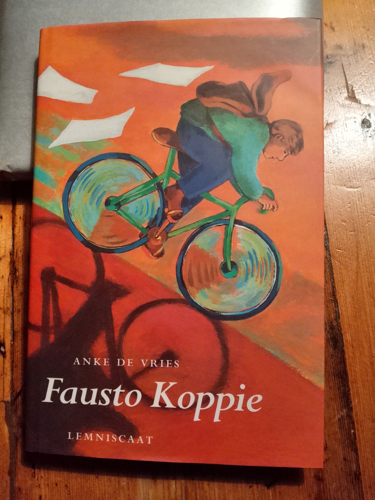 Fausto Koppie - Anke de Vries (kinderboek), Ophalen of Verzenden, Zo goed als nieuw, Anke de Vries, Fictie algemeen