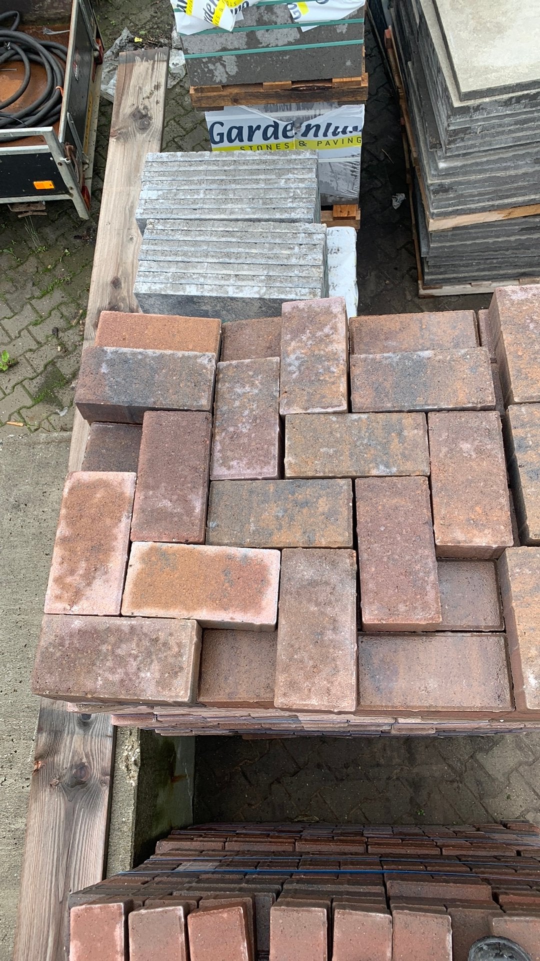 Bonte betonklinker  6m restant, Ophalen of Verzenden, Nieuw, Overige materialen