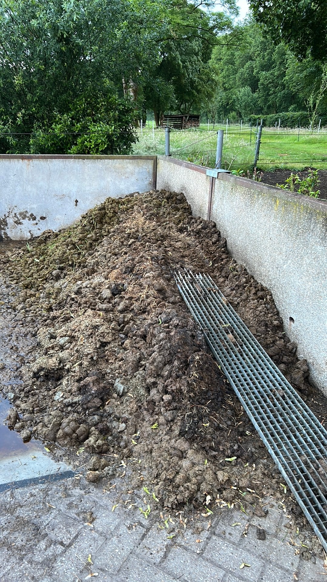 Gratis paardenmest, Ophalen, Mest