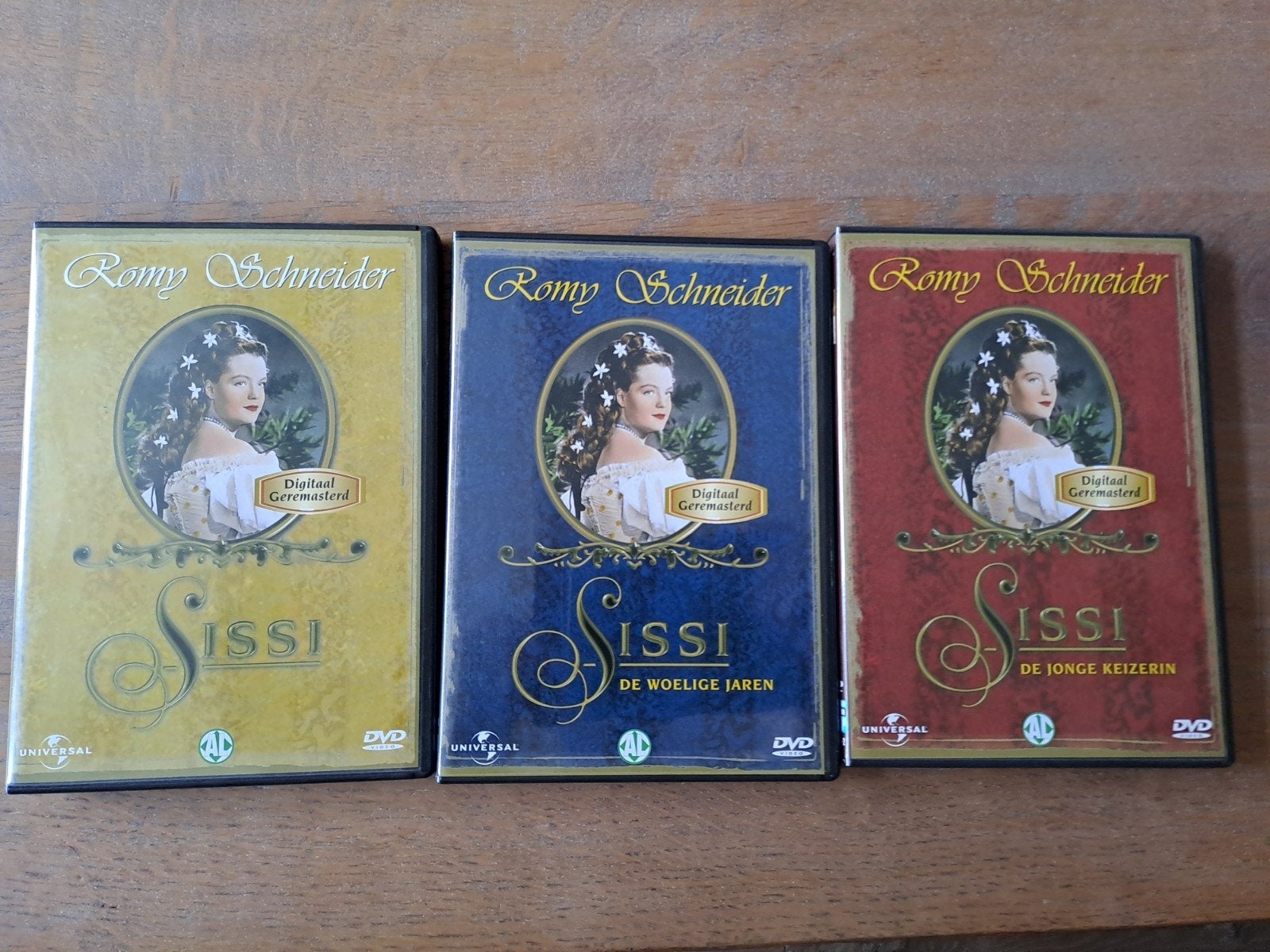 3 dvd, Sissi Trilogie DVD Boxset - Romy Schneider Klassieker, Nederlands, Duits, Ophalen of Verzenden, Zo goed als nieuw