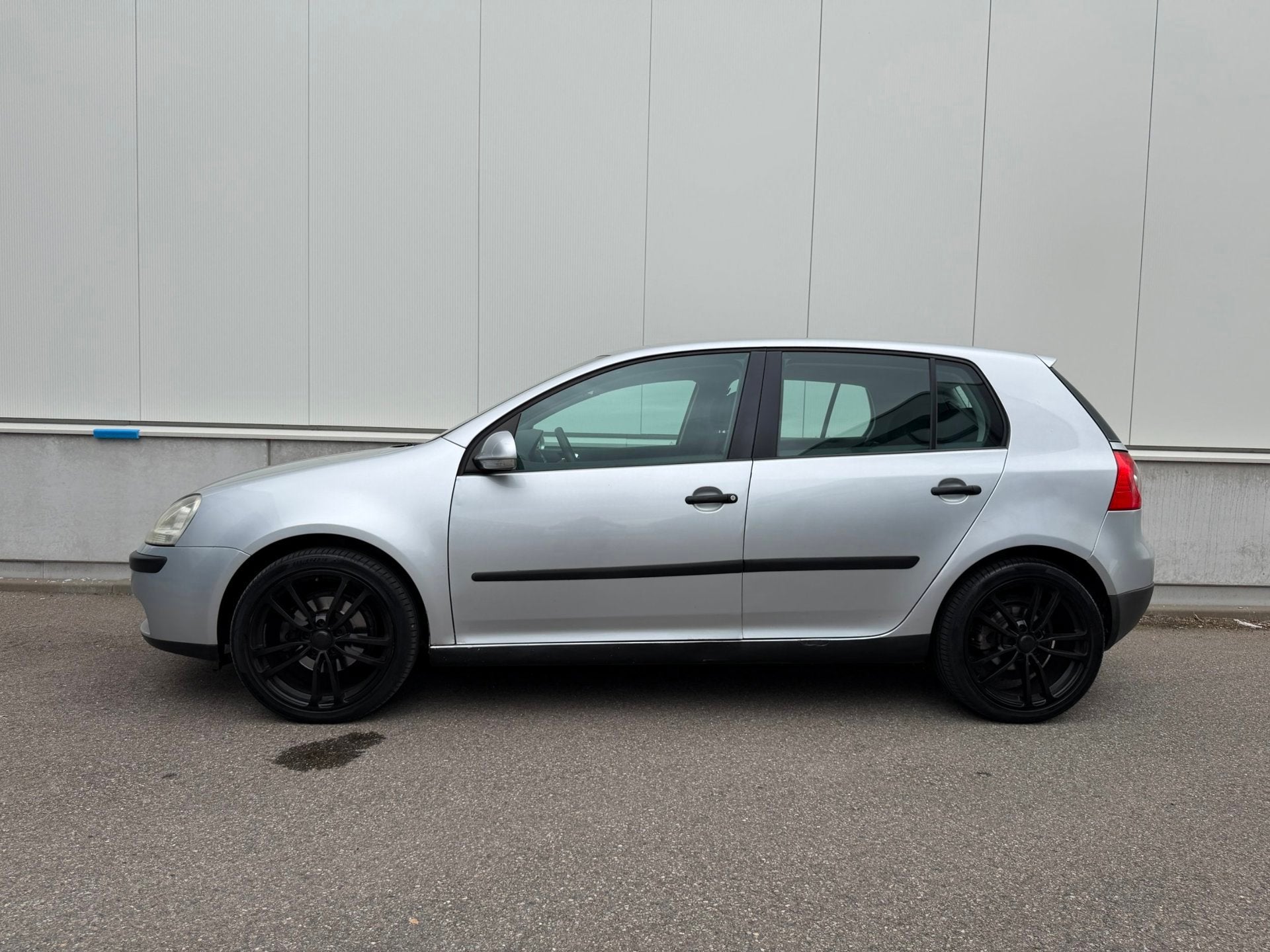 Volkswagen Golf 1.4 FSI Businessline - Airco / Navi / Elektr, Auto's, Voorwielaandrijving, Stof, Gebruikt, Zwart