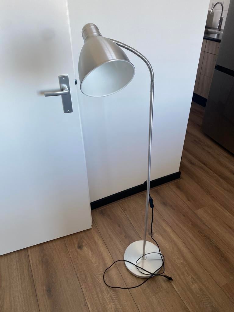 IKEA LERSTA Vloerlamp / Leeslamp - Aluminium - Z.G.A.N., Ophalen, Zo goed als nieuw, Metaal, 150 tot 200 cm