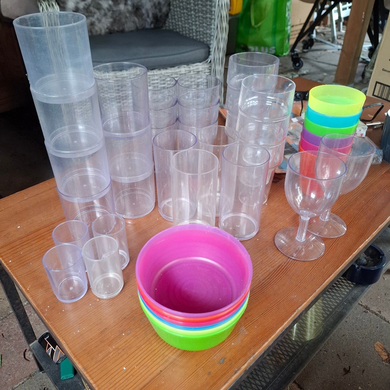 Diverse plastic bekers en kommen voor feestjes/picknicks, Ophalen, Glas of Glazen, Kunststof, Gebruikt