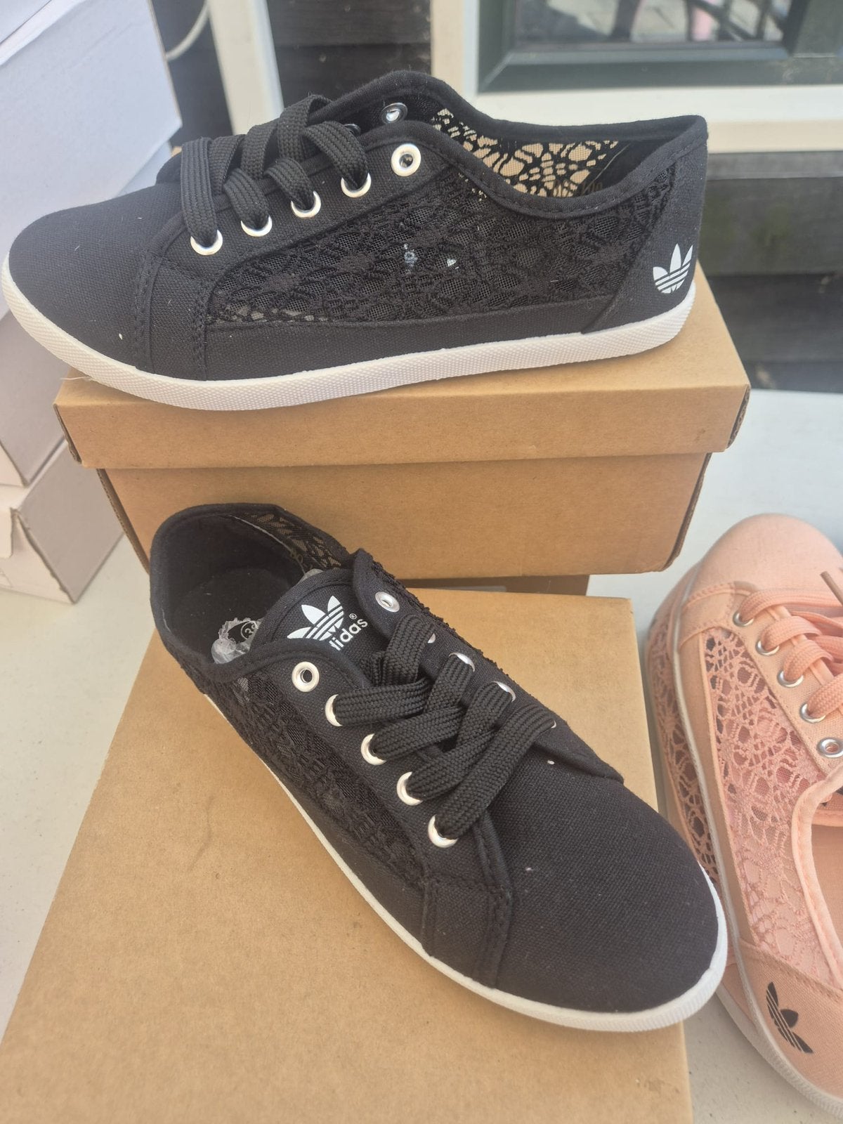 Adidas dames schoenen diverse maten, Ophalen of Verzenden, Nieuw, Sneakers of Gympen