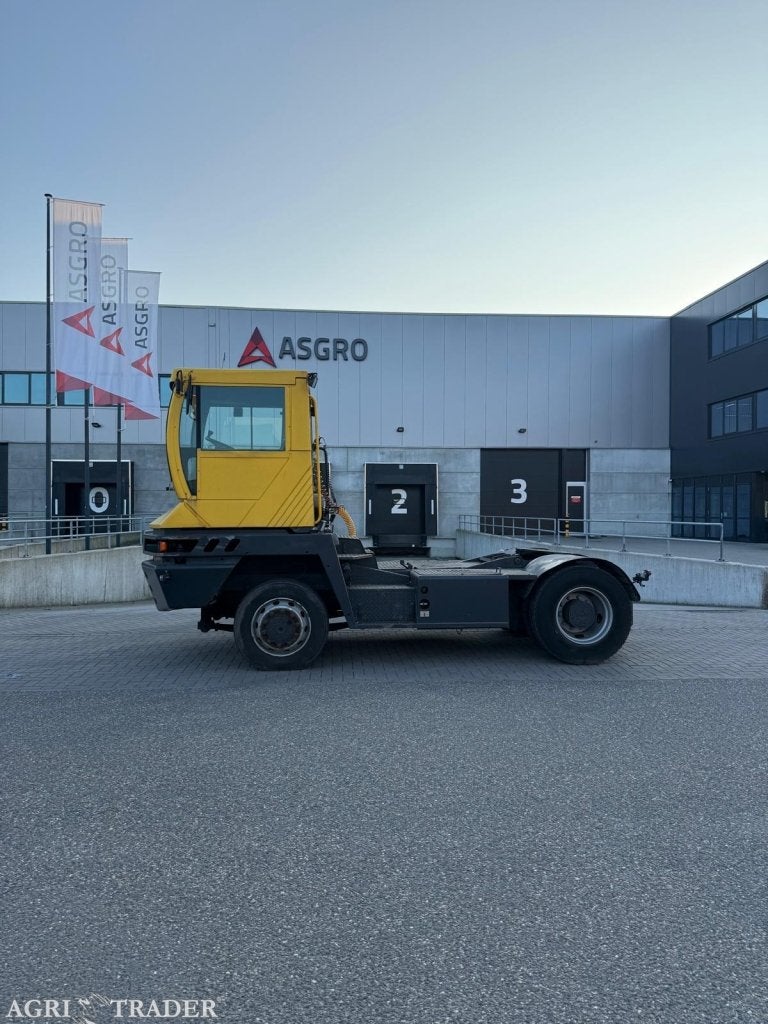 Terberg Turminal trekker RT 250 4x4 aangedreven., Zakelijke goederen, Ophalen of Verzenden, Niet opgegeven, -, Niet opgegeven