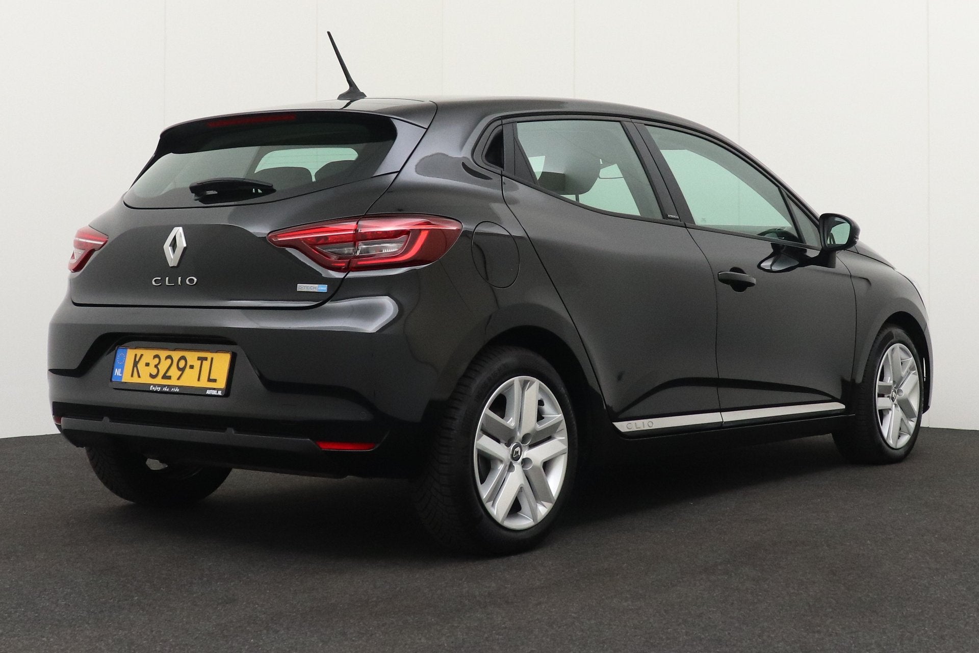 Renault Clio 1.6 162 PK Aut. MHEV Business Zen Carplay Navi, Auto's, Renault, Gebruikt, 4 cilinders, Zwart, Origineel Nederlands