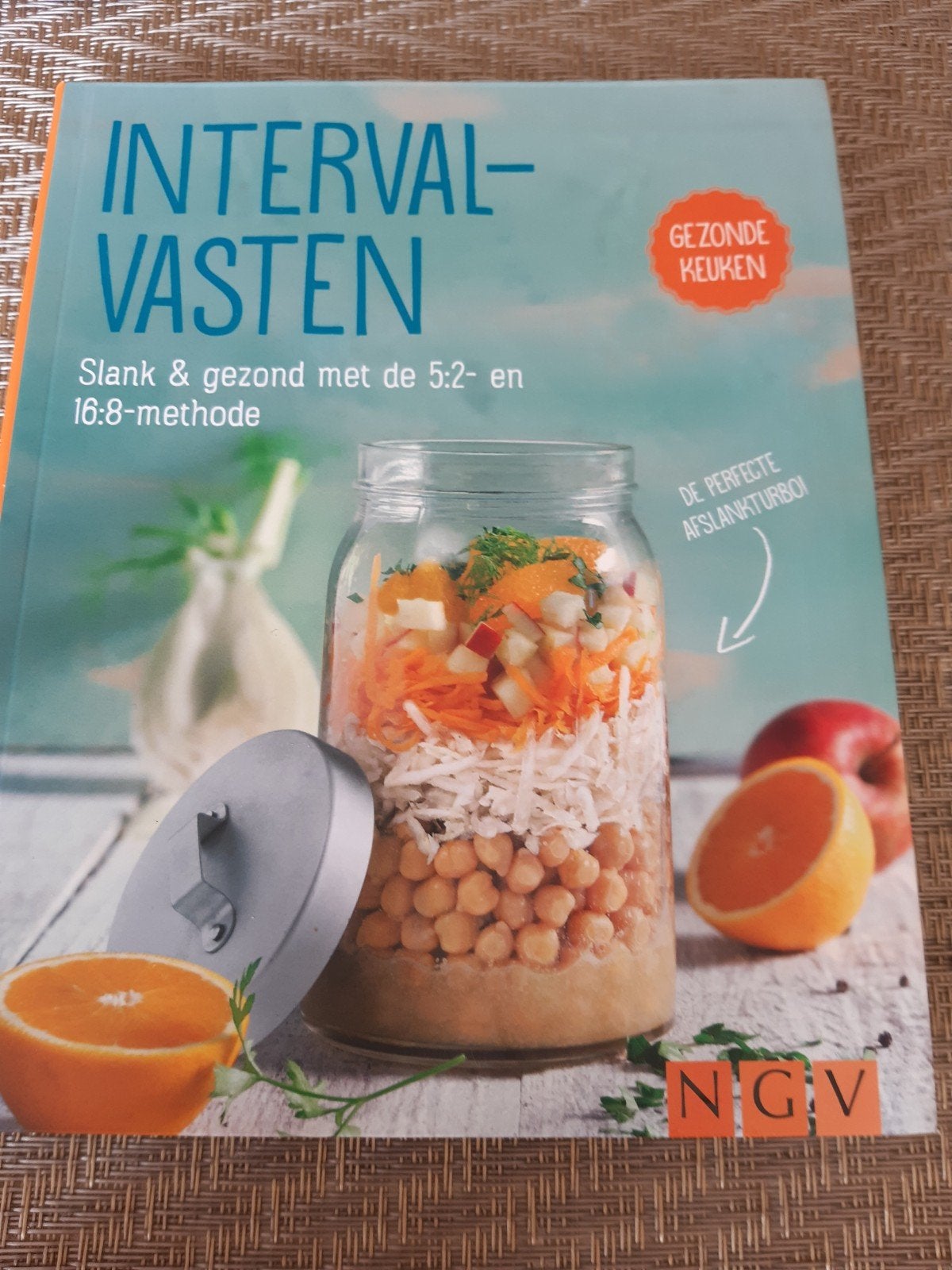 INTERVAL VASTEN, Ophalen of Verzenden, Zo goed als nieuw