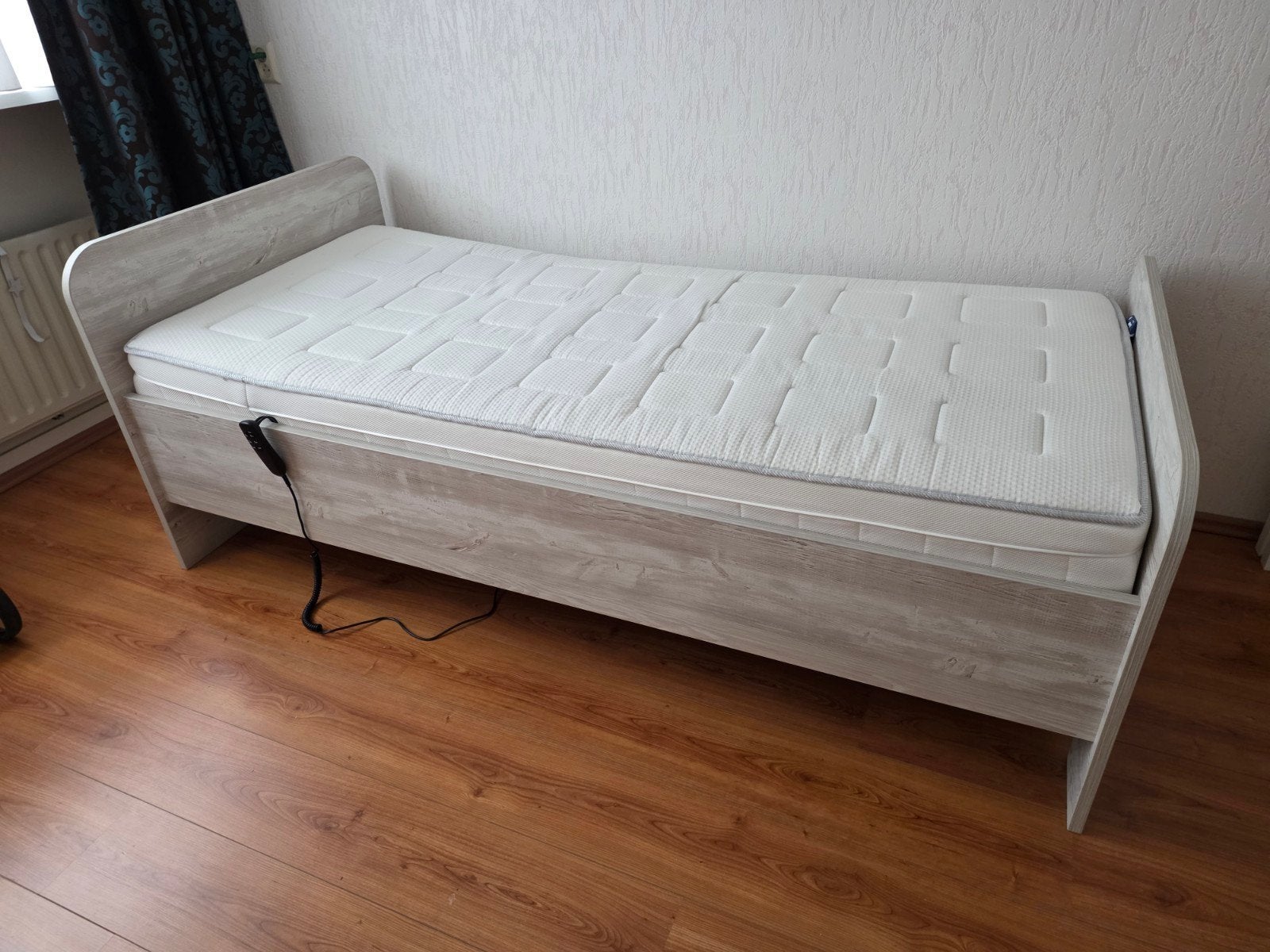 electische verstelbaar bed, Ophalen, Verstelbaar, 90 cm, Eenpersoons
