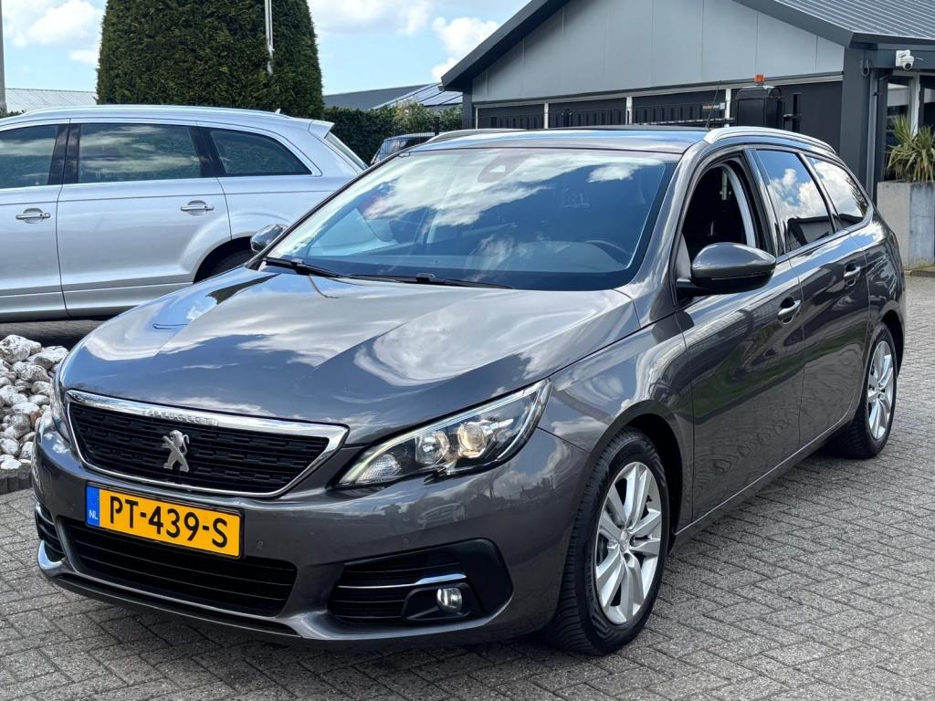 Peugeot 308 1.6 HDI SW Executive 2017 Panoramadak Trekhaak, Auto's, Gebruikt, 4 cilinders, Parkeersensor, Origineel Nederlands