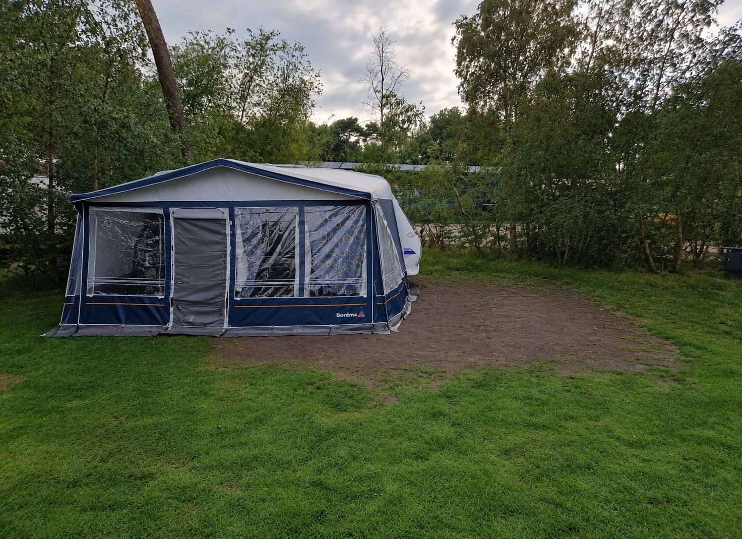 Dorema voortent maat 9 - Gebruikt maar in goede staat, Caravans en Kamperen, Voortenten en Luifels, Ophalen, Gebruikt, Dorema