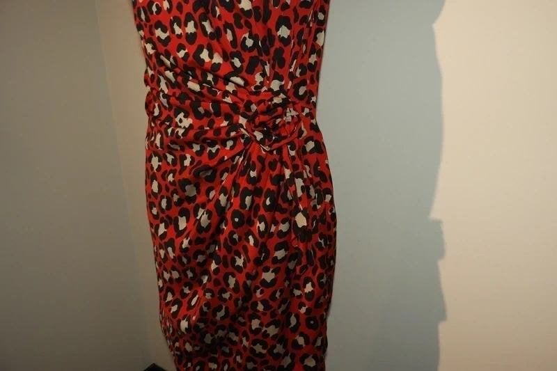 Moschino leopard print jurk ophaal met bloem rood D40, Maat 38/40 (M), Meerkleurig, Knielengte, Gedragen