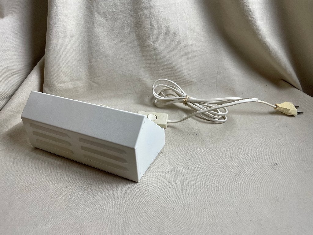 Vintage wit metalen leeslampje bedlampje Ikea jaren 80, Huis en Inrichting, Lampen | Wandlampen, Gebruikt, Bedlamp, IKEA, E14 (klein)