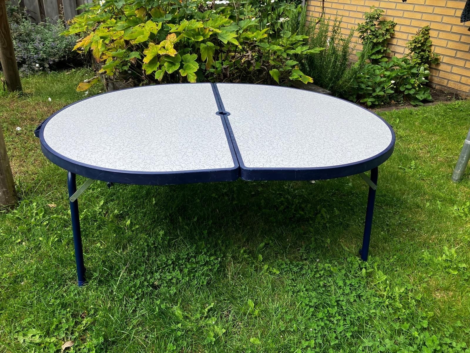 Crespo campingtafel ovaal inklapbaar 120x90cm verstelbaar, Ophalen, Gebruikt, Campingtafel