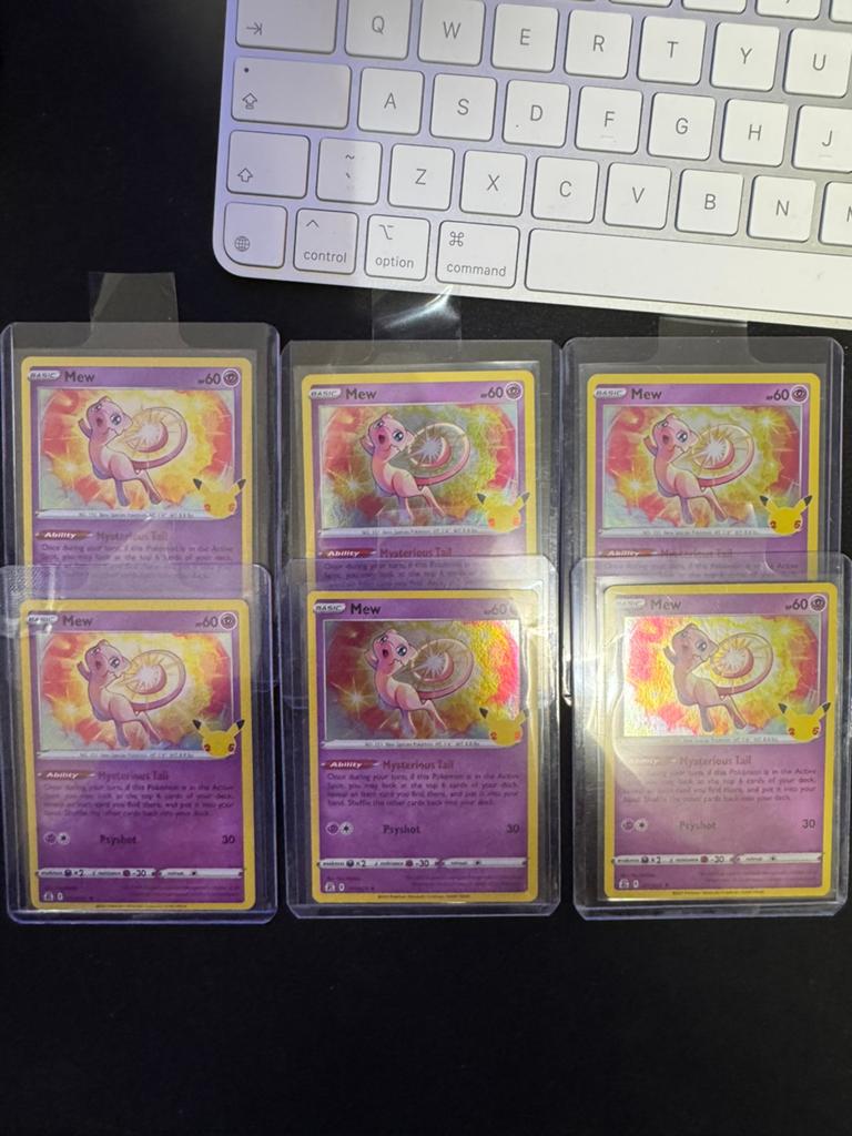 Pokemon Mew celebrations, Ophalen of Verzenden, Zo goed als nieuw