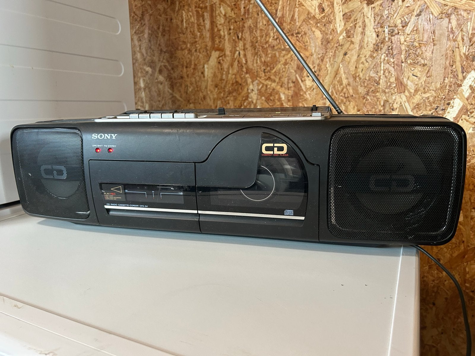 Sony CFD-64 CD Radio Cassette - retro / vintage, Audio, Tv en Foto, Gebruikt, Cassettedeck, Draagbaar, Ophalen of Verzenden