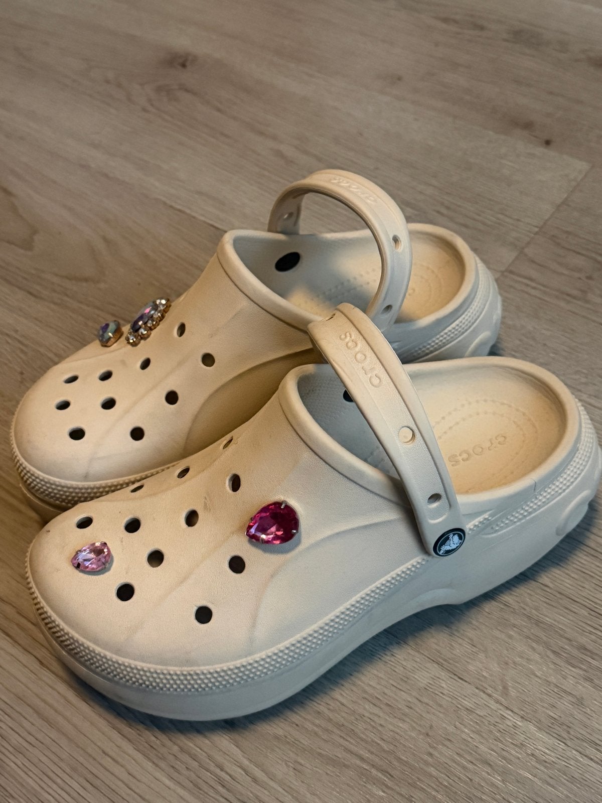 Crocs in zeer goede staat, maat  39/40, Ophalen of Verzenden, Zo goed als nieuw, Beige, Slippers