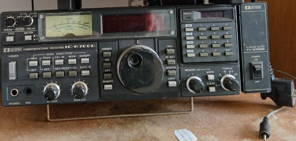 Icom ic-r7000 met tv r7000 (alleen de Icom, niet de Lowe), Ophalen of Verzenden, Gebruikt, Ontvanger