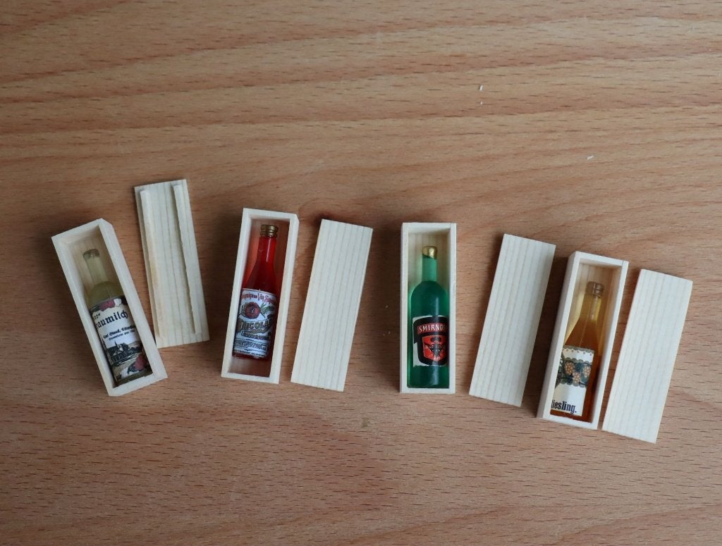 Handgemaakte houten wijnkistjes met fles wijn en deksel., Ophalen of Verzenden, Nieuw, Gebruiksvoorwerp