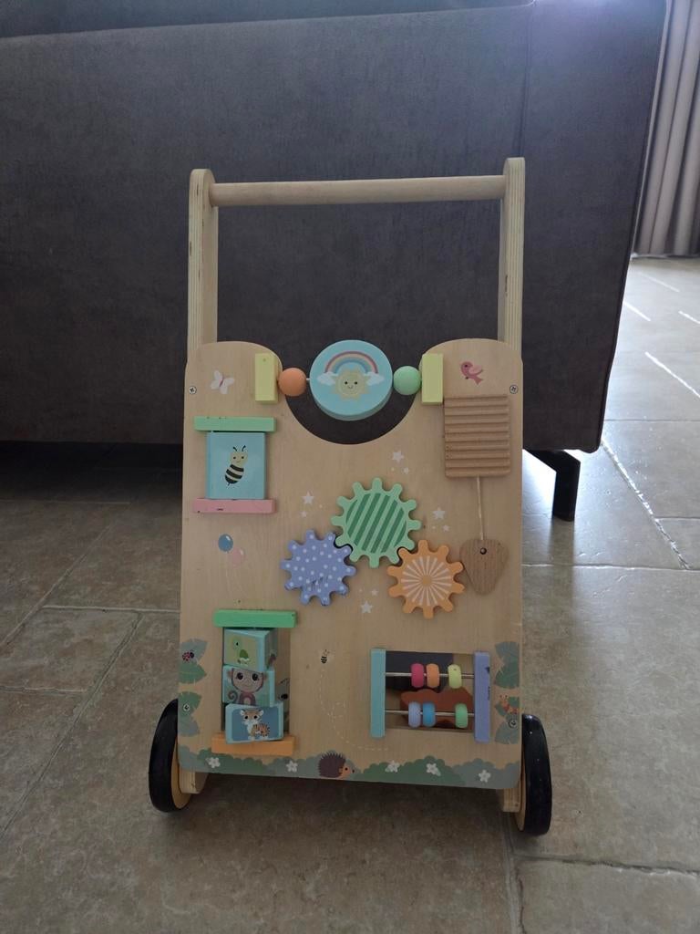 Houten activiteiten-babywalker van Jouéco, Ophalen, Zo goed als nieuw, Duw- of Trekspeelgoed
