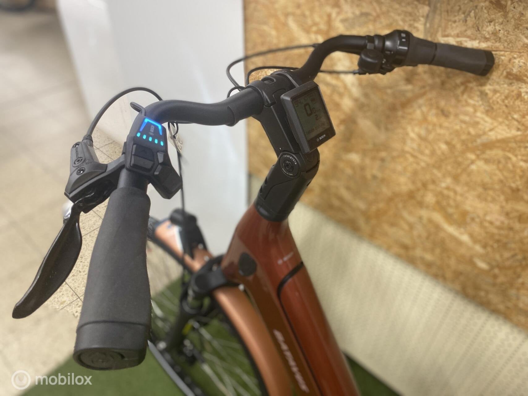 Foto 8 van BATAVUS FINEZ PT E GO POWER BOSCH 750WH 57 CM 5V NIEUW