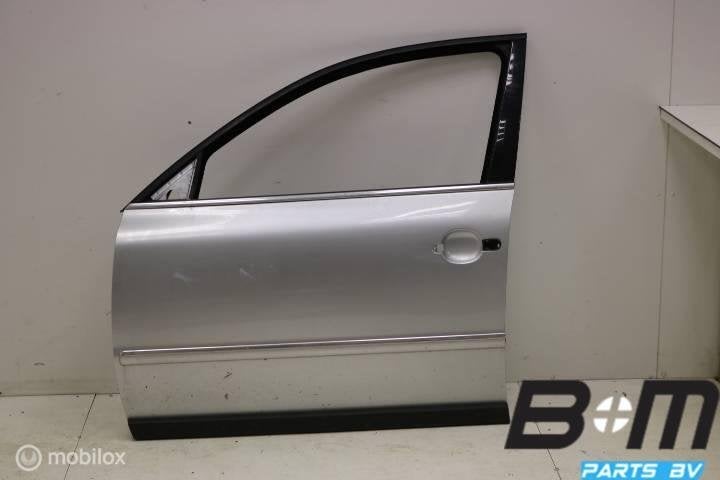 Portier links voor VW Passat 3BG Variant LA7W 3B4831051BE, Gebruikt
