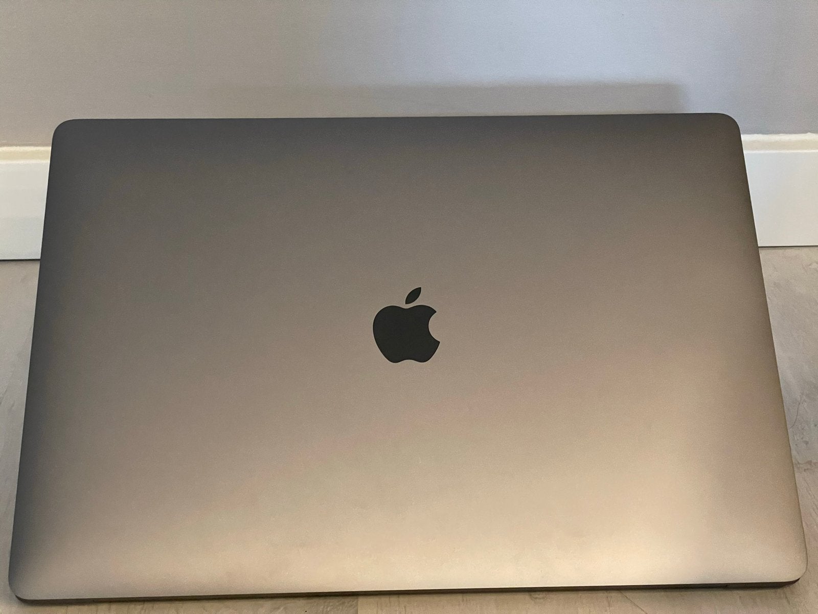 MacBook Pro 2017 - 15 inch, 16GB RAM, 512GB incl accessories, Gebruikt, 512 GB, 3 tot 4 Ghz, 16 GB