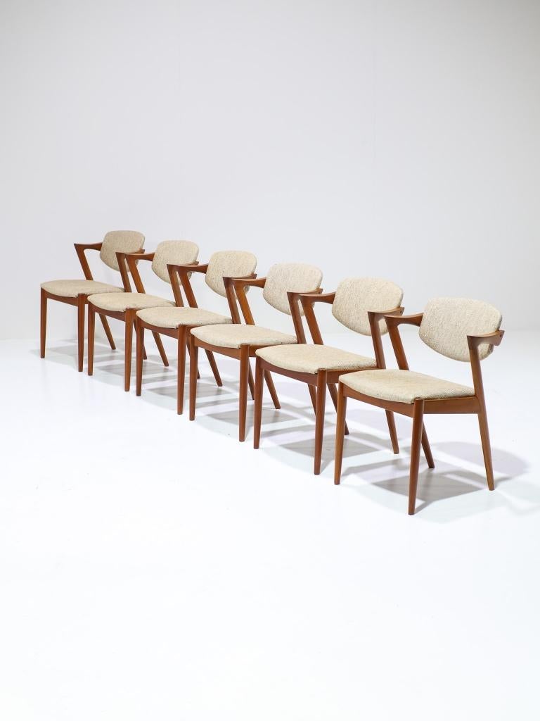 6x Kai Kristiansen 42 eetkamerstoelen teak vintage Deens, Ophalen, -, Zo goed als nieuw, Stof