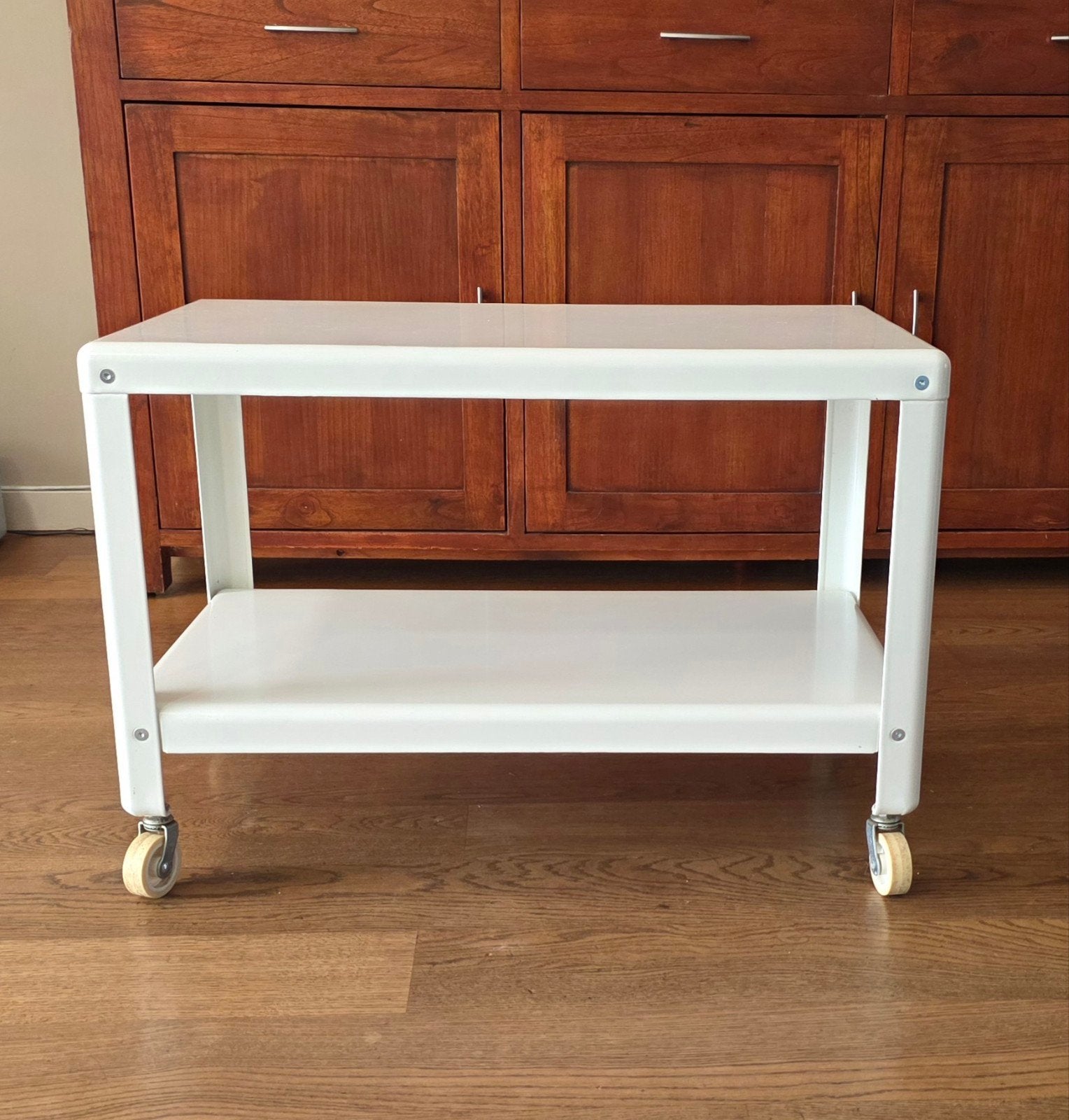 Gave trolley, tafeltje, eventueel voor planten, Gebruikt, Metaal of Aluminium, 55 tot 75 cm, Rechthoekig