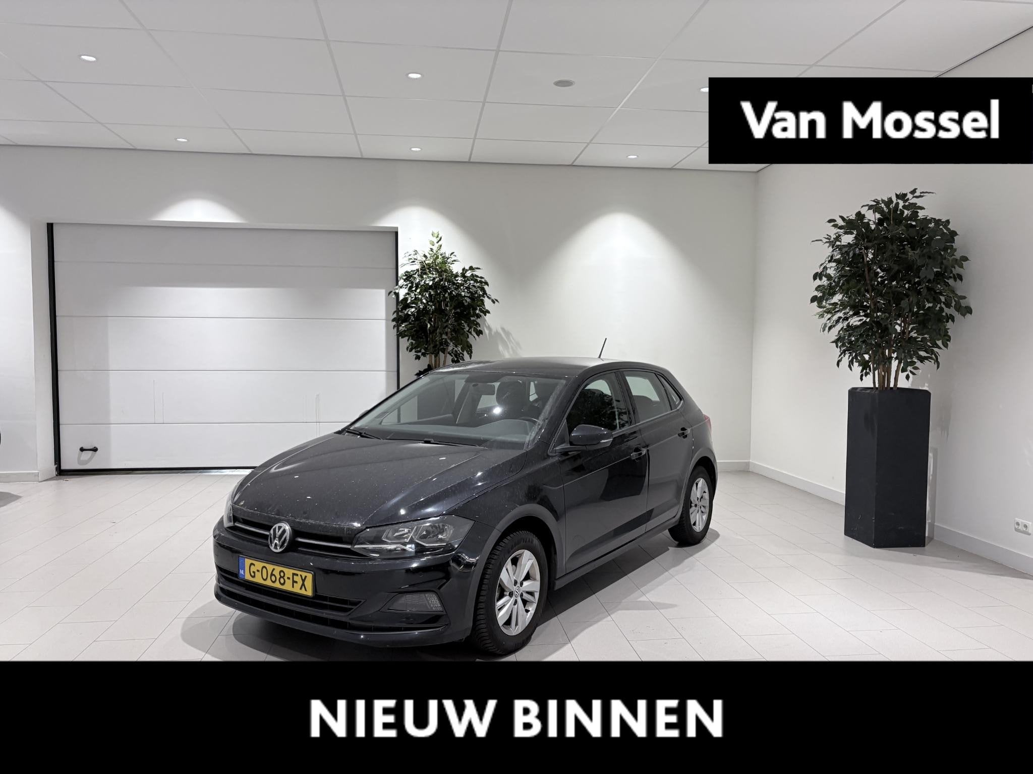 Volkswagen Polo 1.0 TSI Highline, Auto's, Voorwielaandrijving, 12 maanden, Stof, Zwart