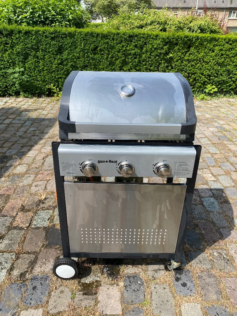 Gas BBQ incl gasflessen, Ophalen, Gebruikt