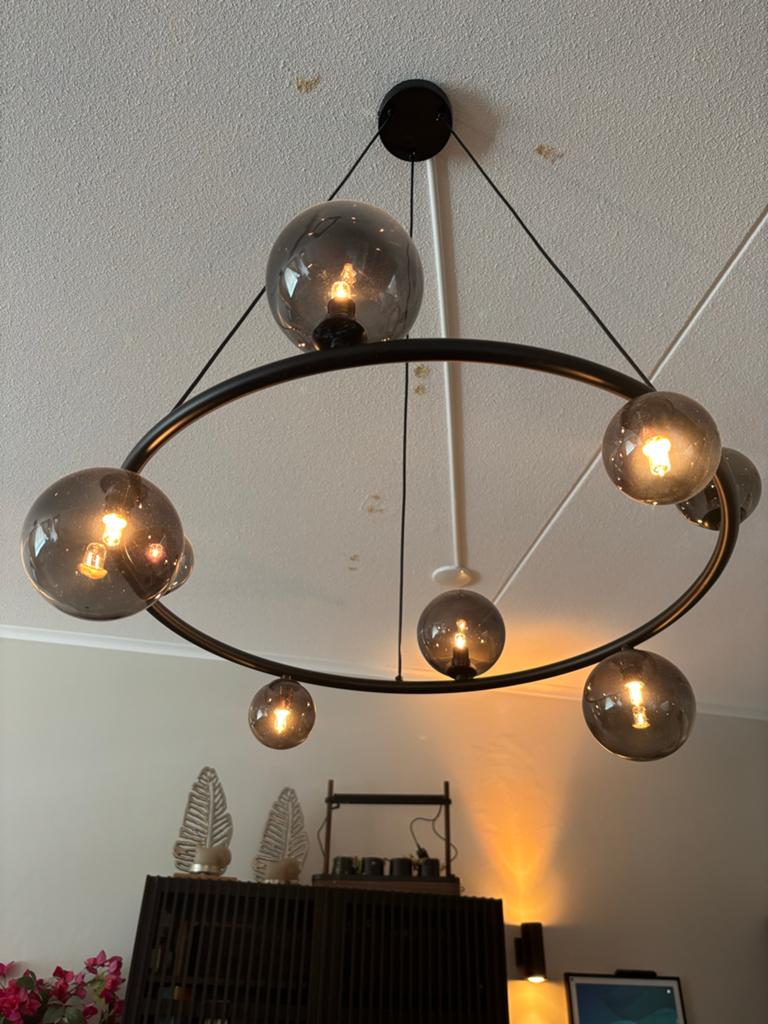 Moderne hanglamp met 7 rookglazen bollen, Ophalen of Verzenden, Zo goed als nieuw, Glas, 75 cm of meer