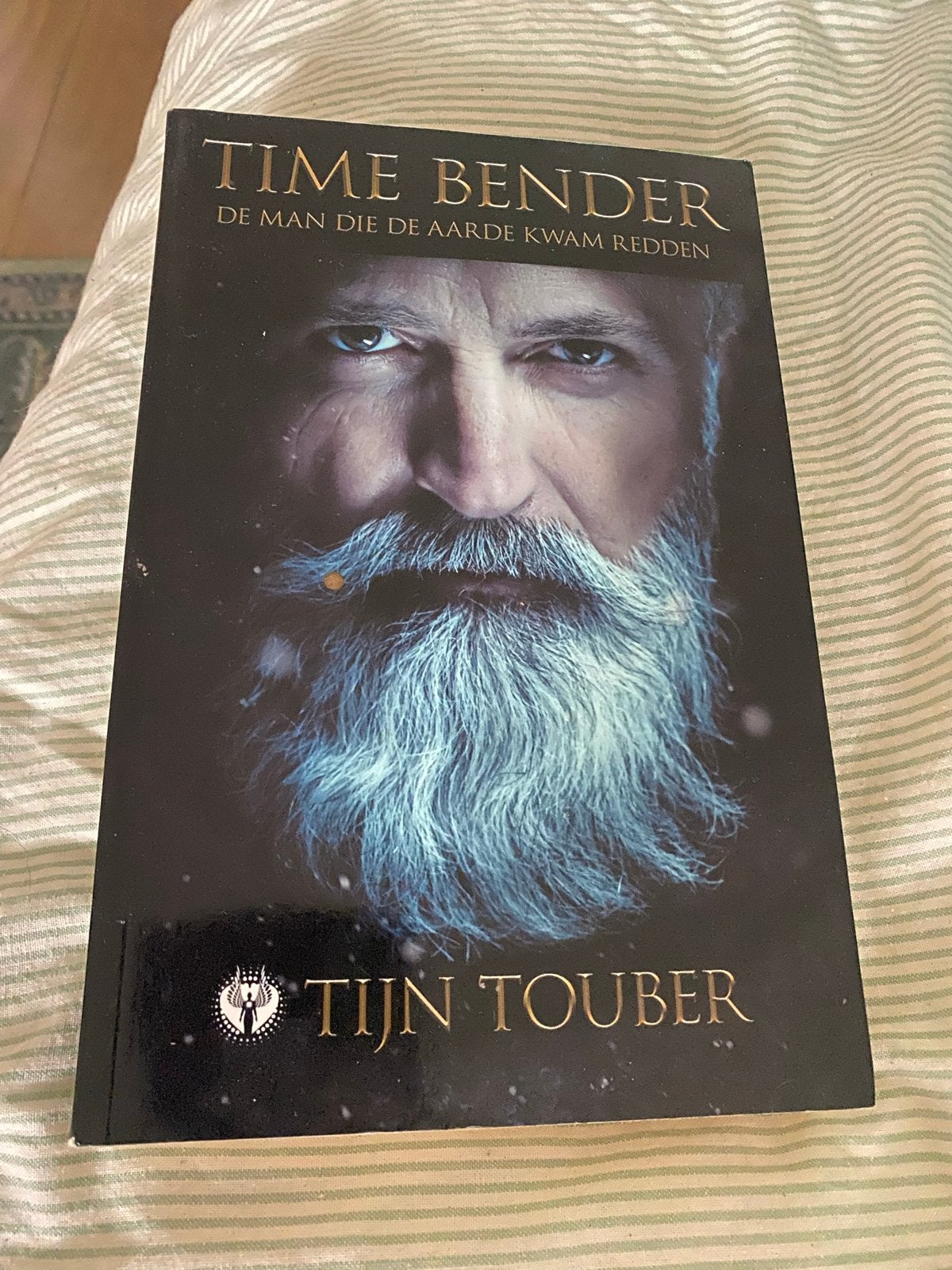 Time Bender - De man die de aarde kwam redden - Tijn Touber, Ophalen of Verzenden, Gelezen, Nederland