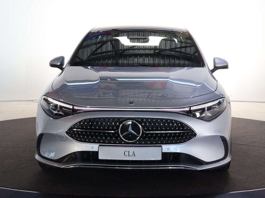 Mercedes-Benz CLA-klasse 180 Business Solution Luxury | Dode, Auto's, Mercedes-Benz, CLA, 136 pk, 4 cilinders, Bedrijf