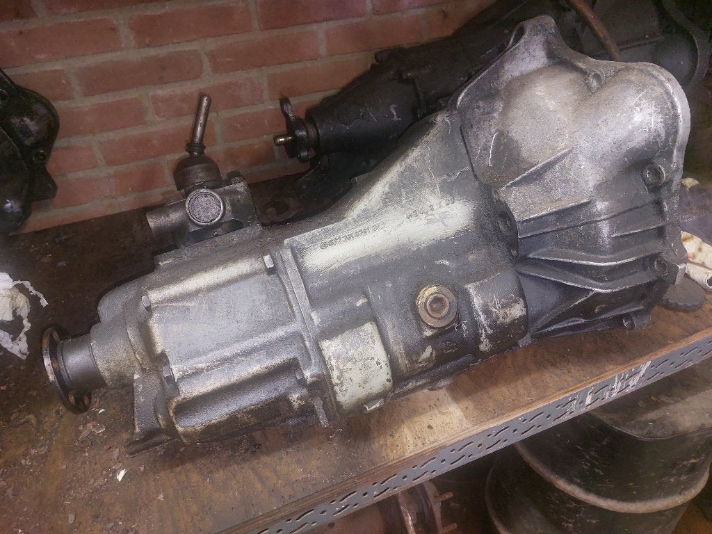 versnellingsbak mercedes 207 307 407 408 409 enz, Ophalen