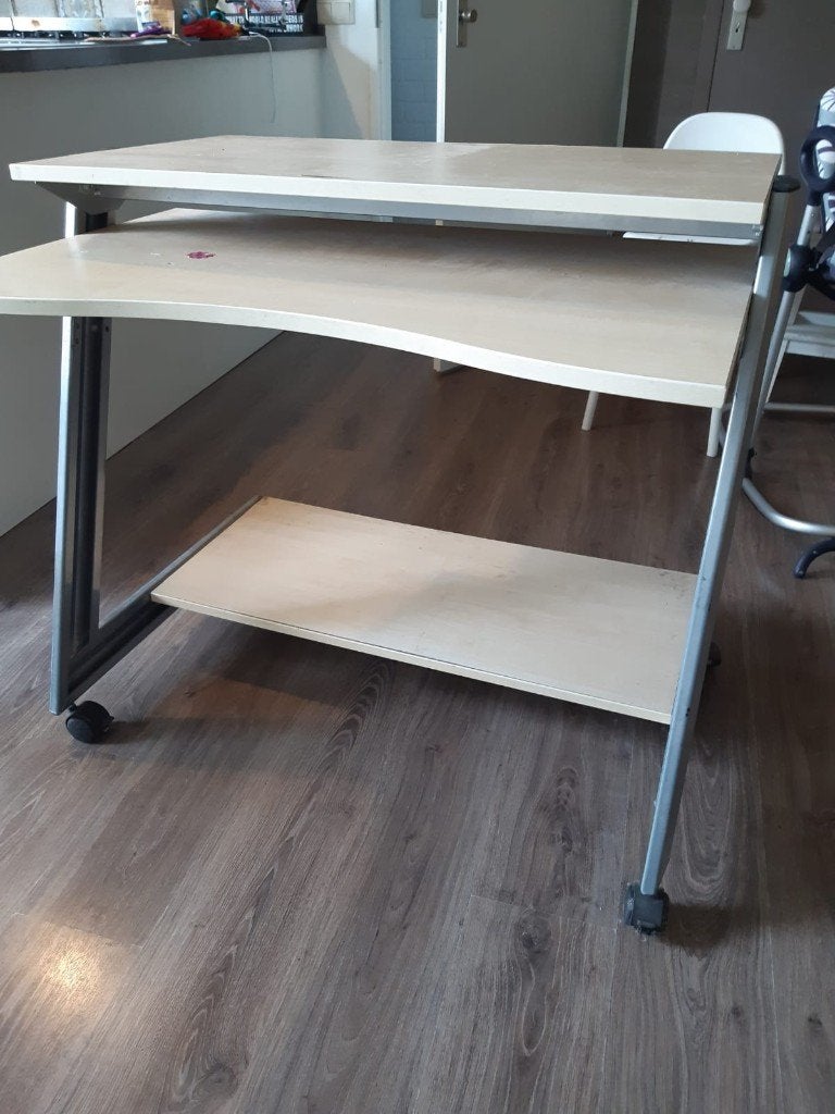 bureau, Huis en Inrichting, Bureaus, Ophalen, Gebruikt, 96 cm, In hoogte verstelbaar