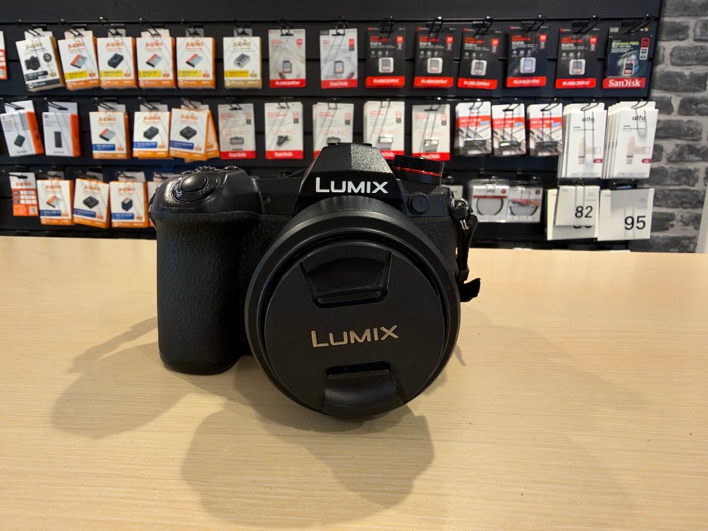 Panasonic Lumix DC-G9 + 14-45mm Lens + Accesoiress, Audio, Tv en Foto, Gebruikt, Panasonic, Europalaan 28E 5232 BC ’s-Hertogenbosch Nederland