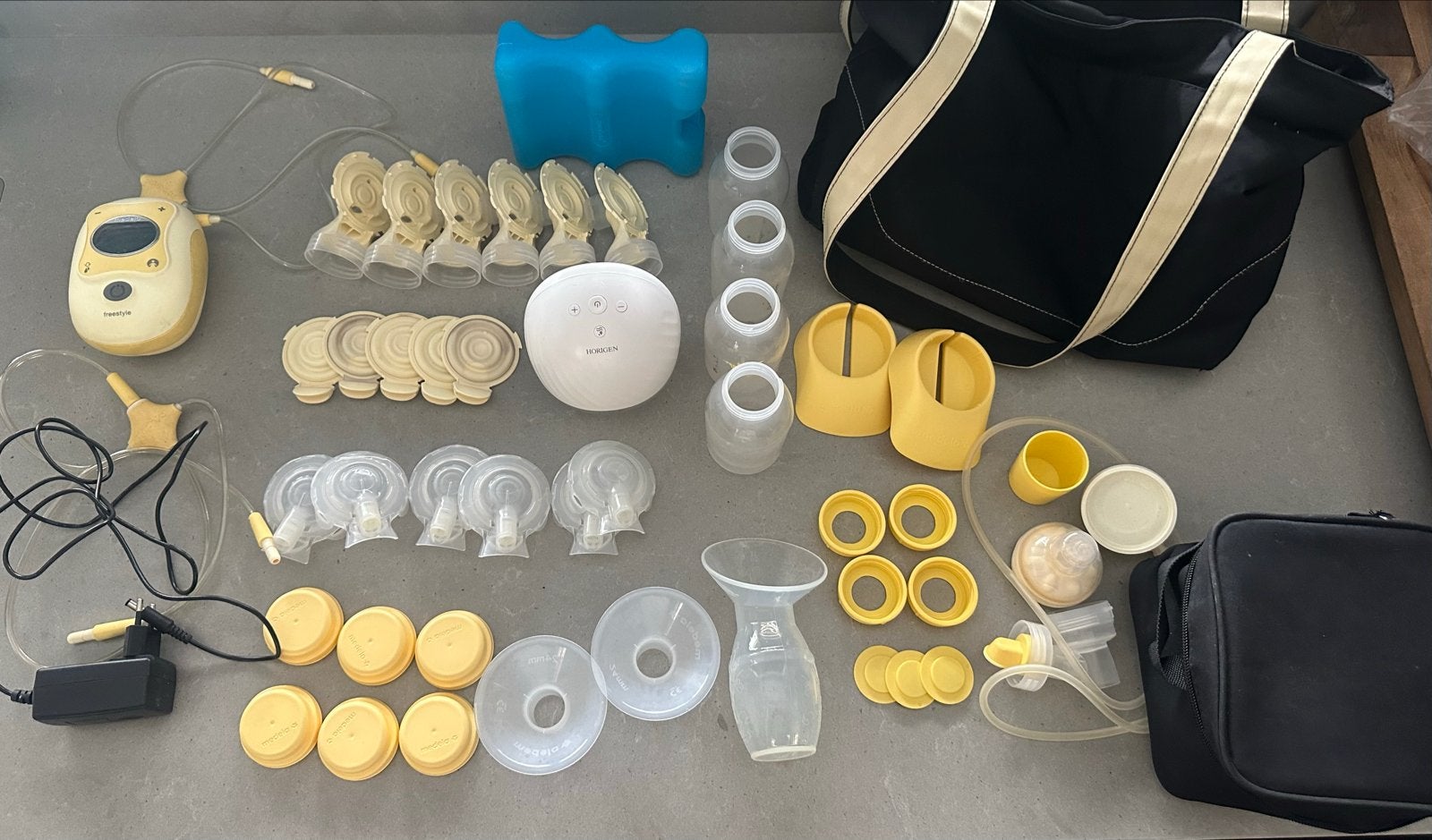 Medela Freestyle en Horigen kolfset met accessoires, Gebruikt, Medela, Borstkolf, Ophalen of Verzenden