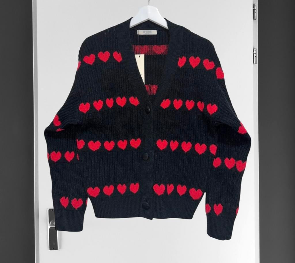 By Clara - Gebreide vest one size, Kleding | Dames, Truien en Vesten, Verzenden, Nieuw, Maat 38/40 (M), Rood