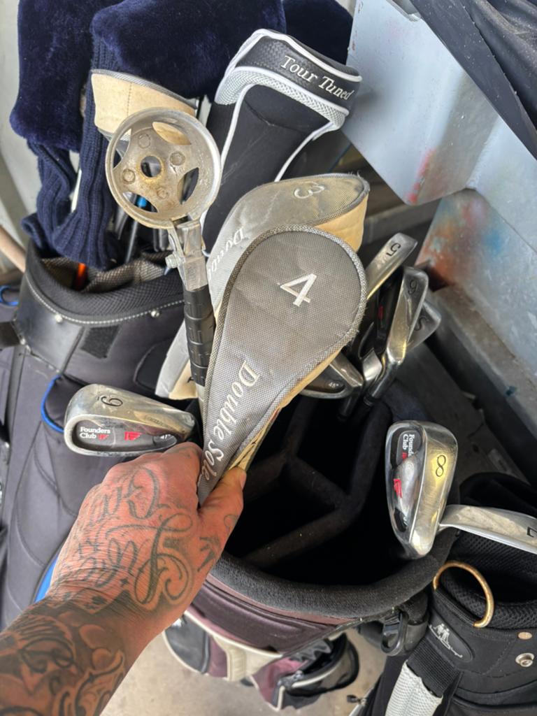 3 golftassen met diverse clubs erin, Ophalen, Gebruikt
