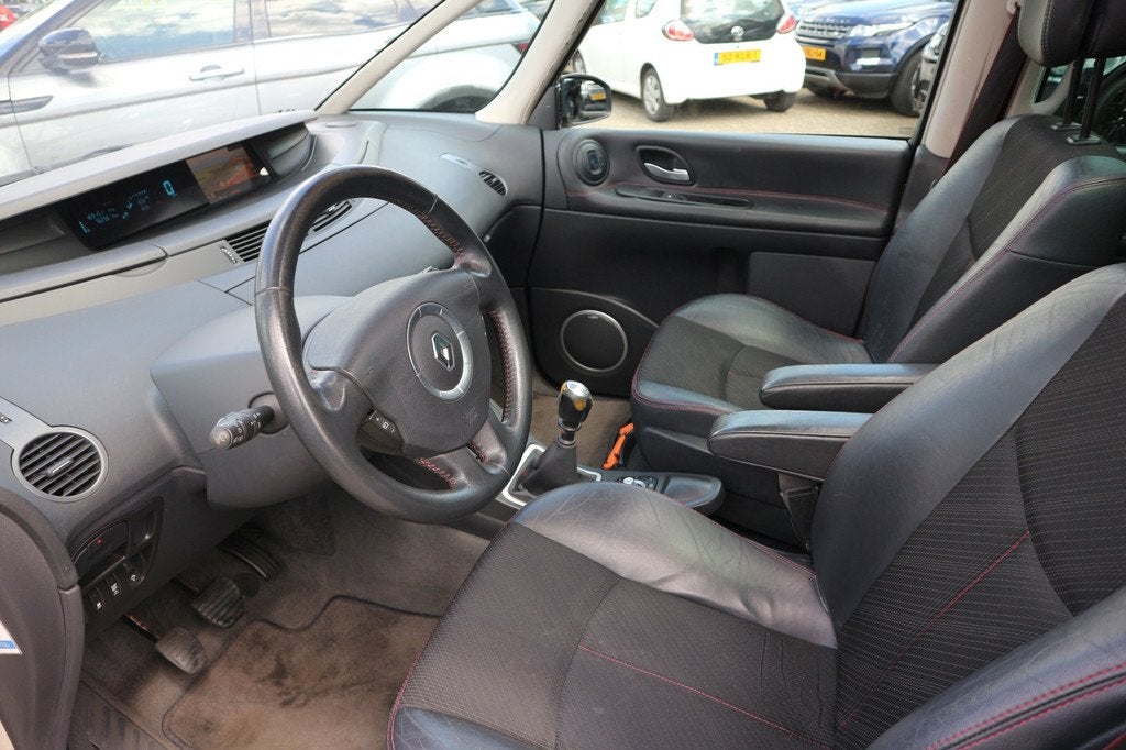 Renault Grand Espace 2.0T Dynamique / 7 PERSOONS / NAP / FAC, Auto's, Voorwielaandrijving, Gebruikt, 4 cilinders, 2000 kg