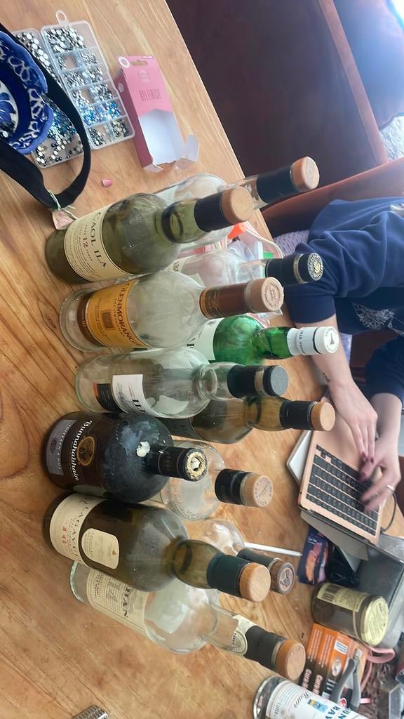 Lege whiskyflessen gratis, Ophalen
