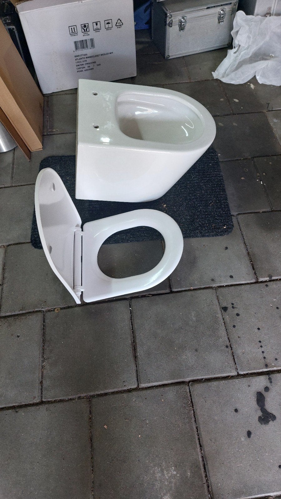 wandcloset met wc bril, Ophalen, Nieuw, Toilet