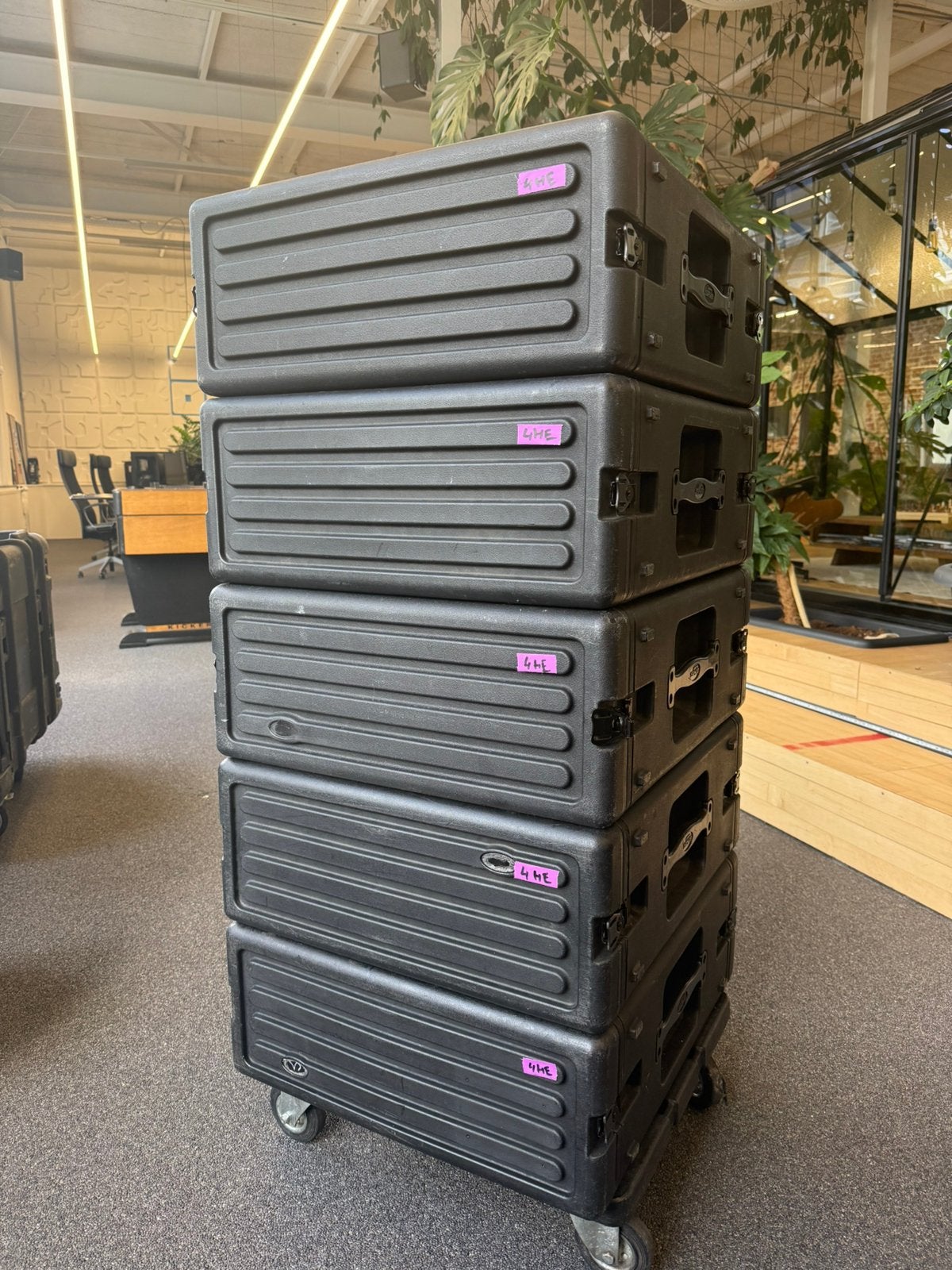 SKB kunstof Rack & Flightcase - Roto Rack, Ophalen, Gebruikt, Overige instrumenten, Flightcase