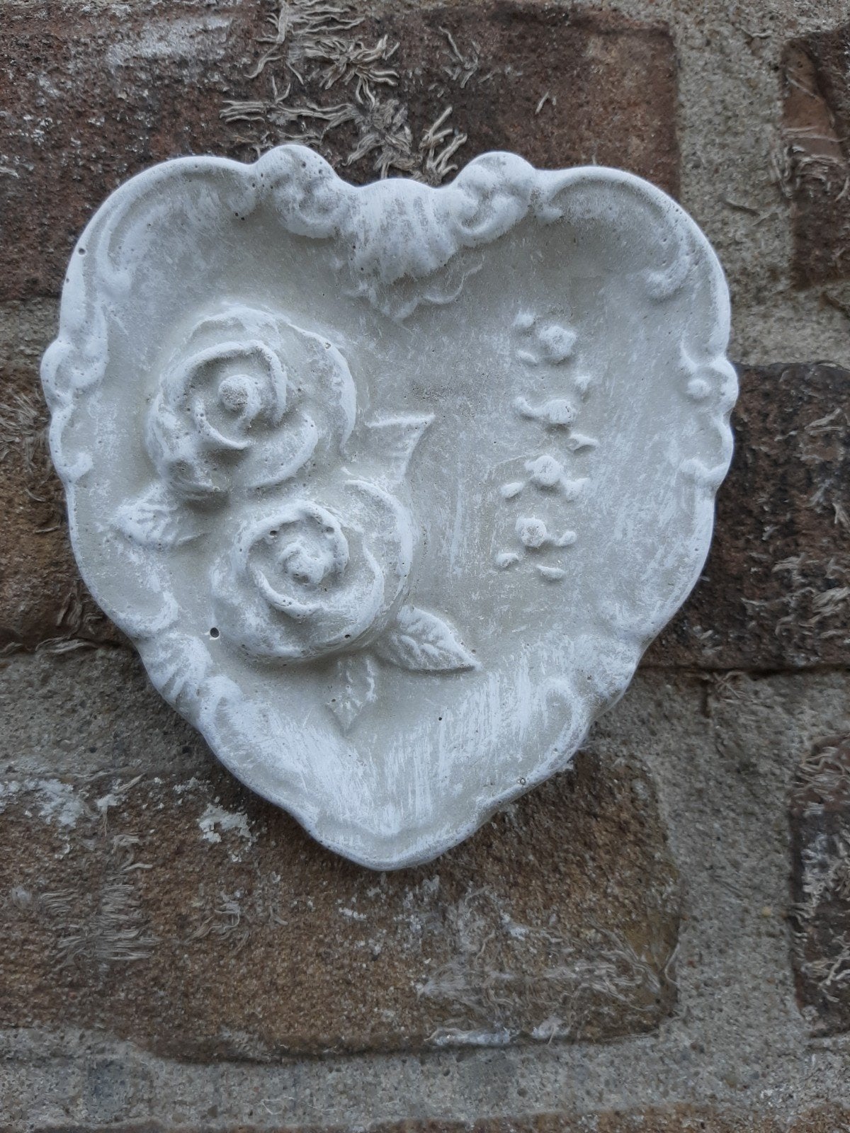 Hart met roosjes wanddecoratie betonnen beeld tuinbeeld, Tuin en Terras, Tuinwanddecoratie, Ophalen of Verzenden
