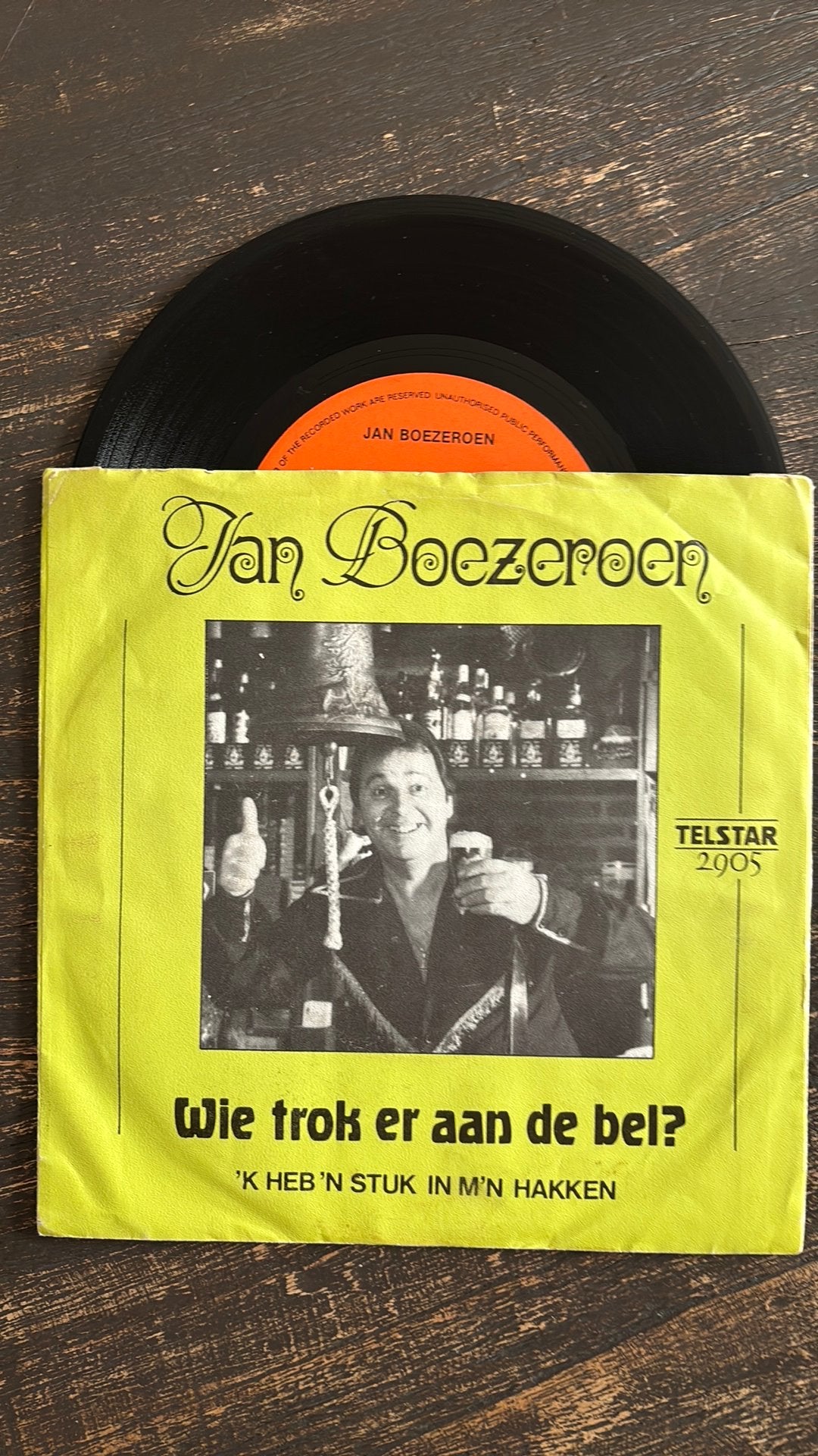 Jan Boezeroen - Wie trok er aan de bel?, Ophalen of Verzenden, Zo goed als nieuw, Nederlandstalig