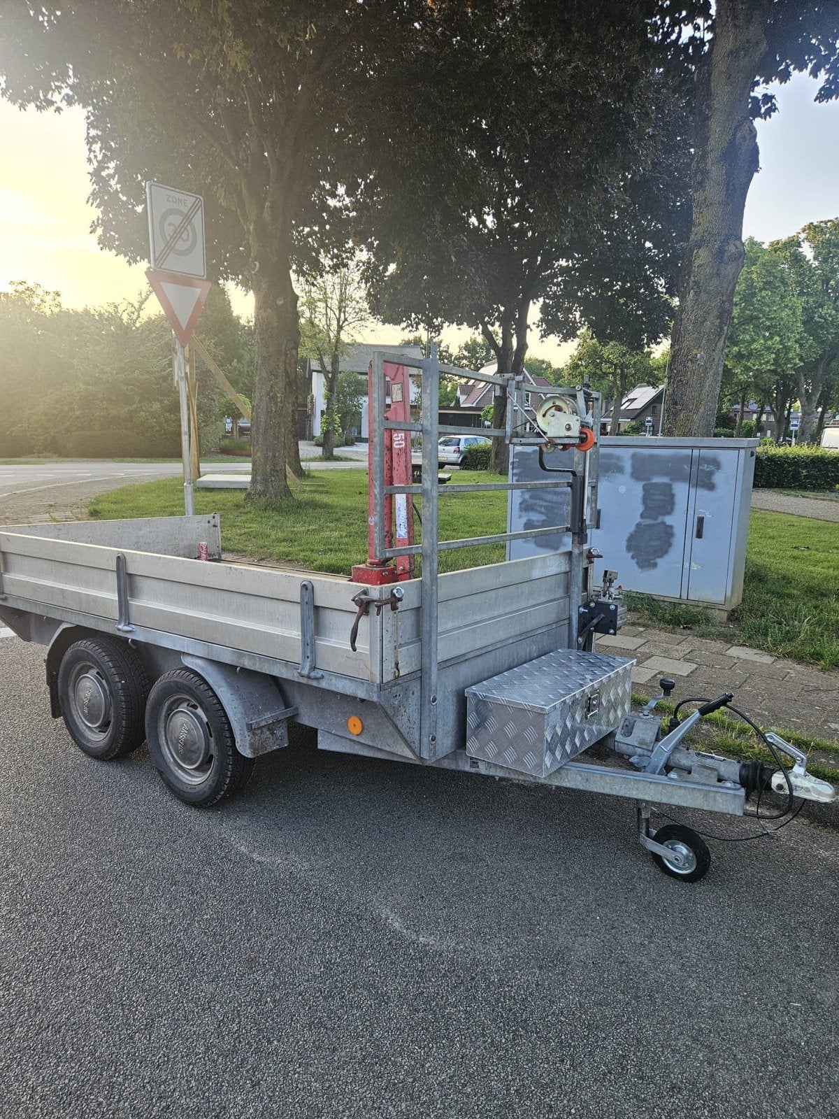 Robuuste aanhanger met kraan, klaar voor jarenlang plezier!, Ophalen of Verzenden, Gebruikt