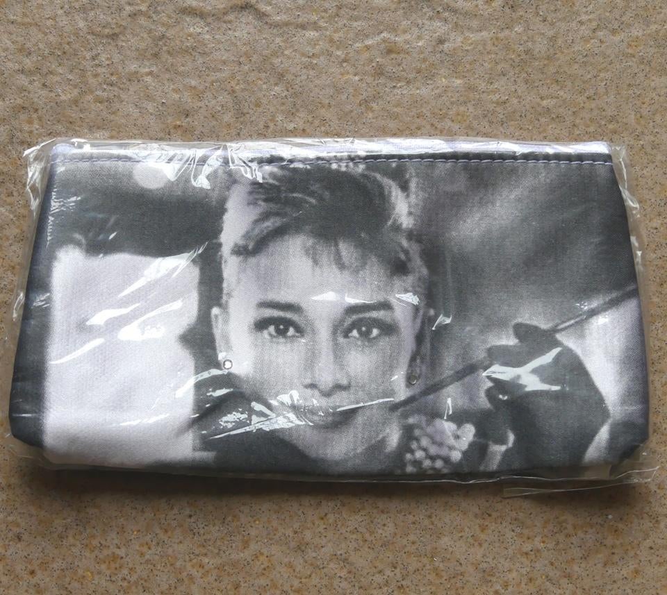 Audrey Hepburn etui Breakfast at Tiffany's make-up tasje zww, Sieraden, Tassen en Uiterlijk, Ophalen of Verzenden, Nieuw, Zwart