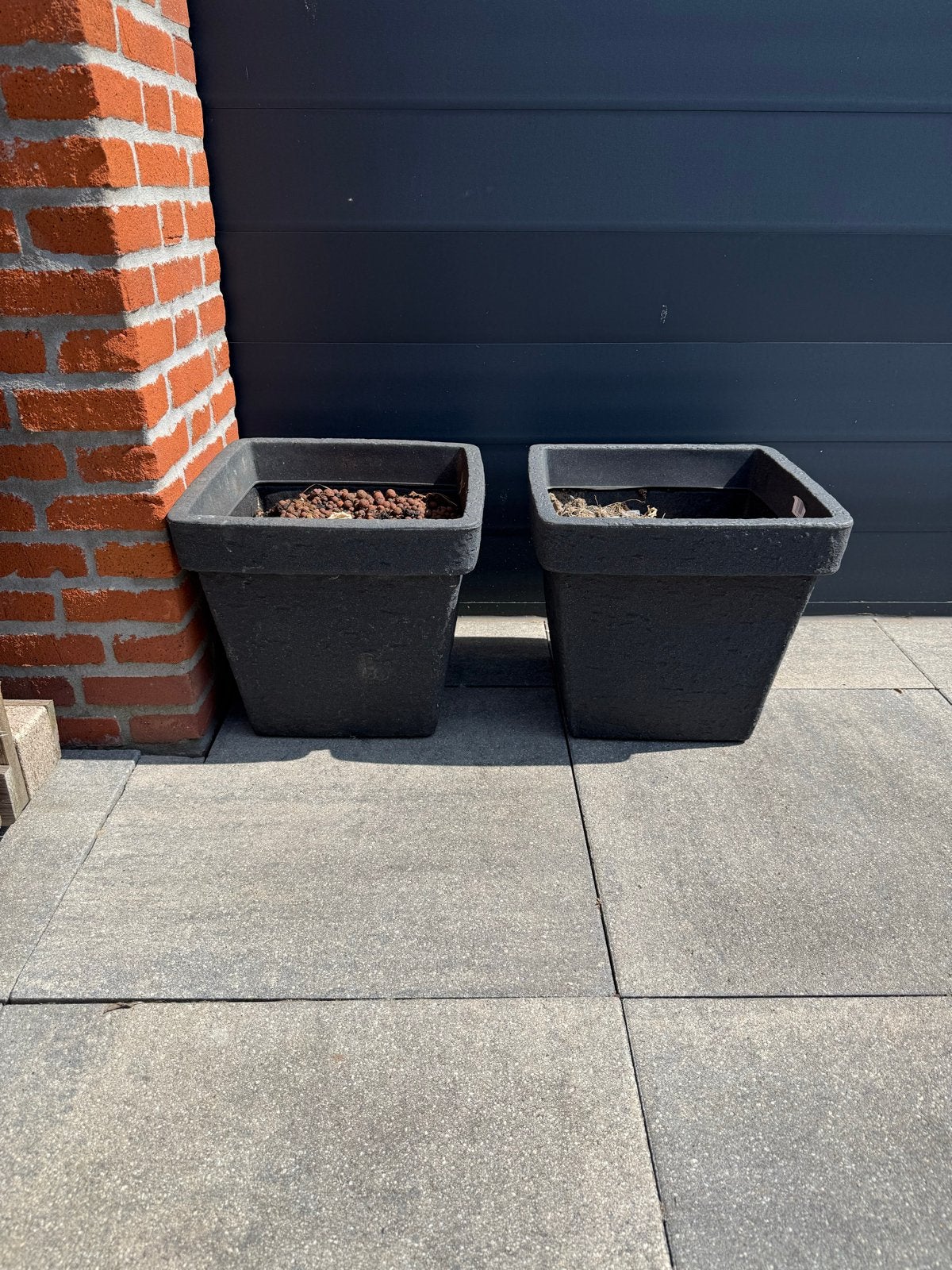 Set van 2 Gebruikte Vierkante Kunststof Bloempotten, Kunststof, Gebruikt, Balkon, Vierkant